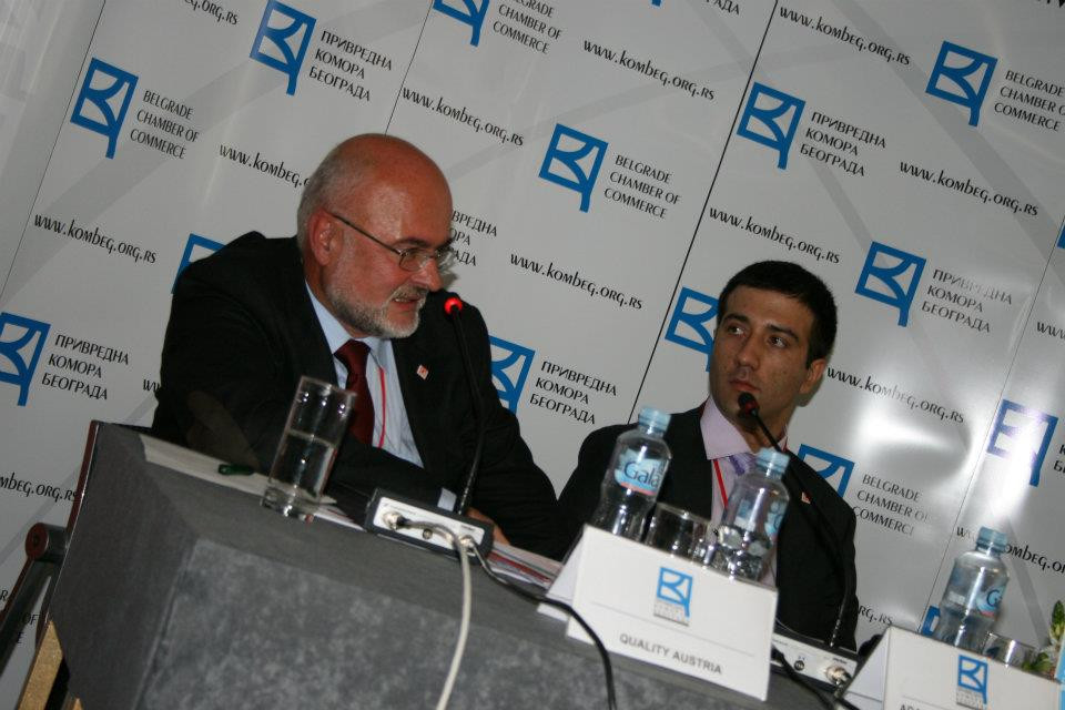 524635_283631395048264_241999677_n